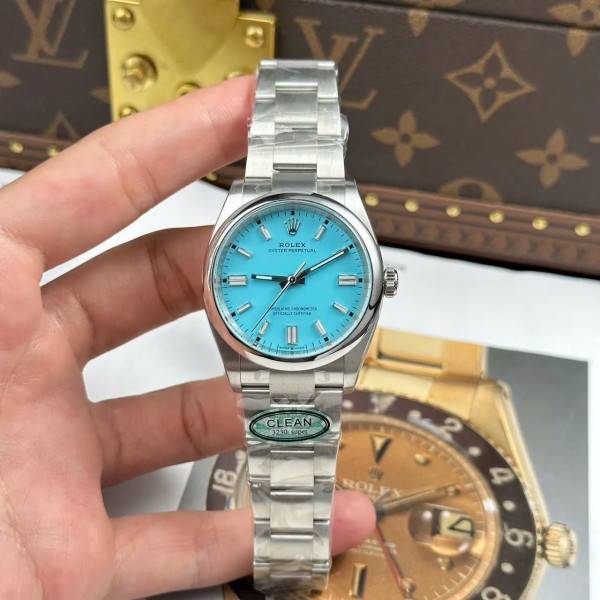 CollectRolex Oyster Perpetual Tiffany Blue Dial 126000 36 mm
