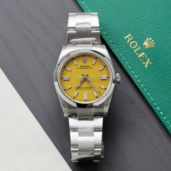 CollectRolex Oyster Perpetual Lady Yellow Dial 126000 36 mm
