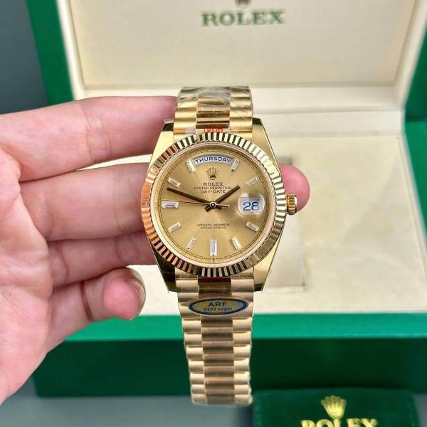 Superclone Rolex Day-Date Champagne Diamond Dial 228238-0005 40 mm