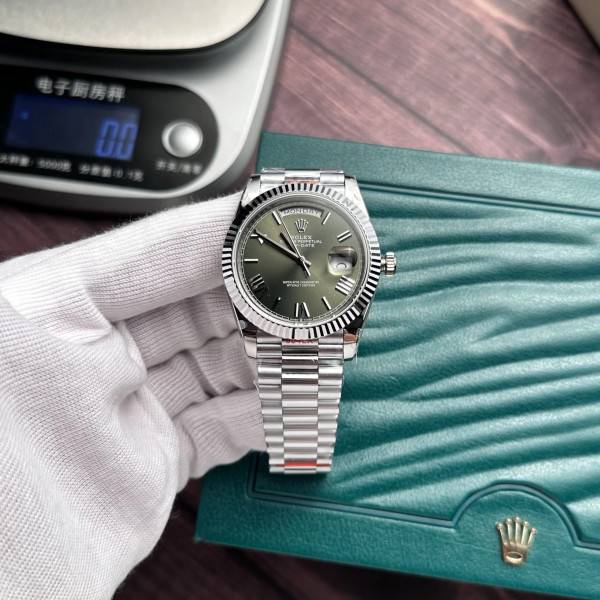 Superclone Rolex Day-Date Olive Green Dial 228239-0033 40 mm