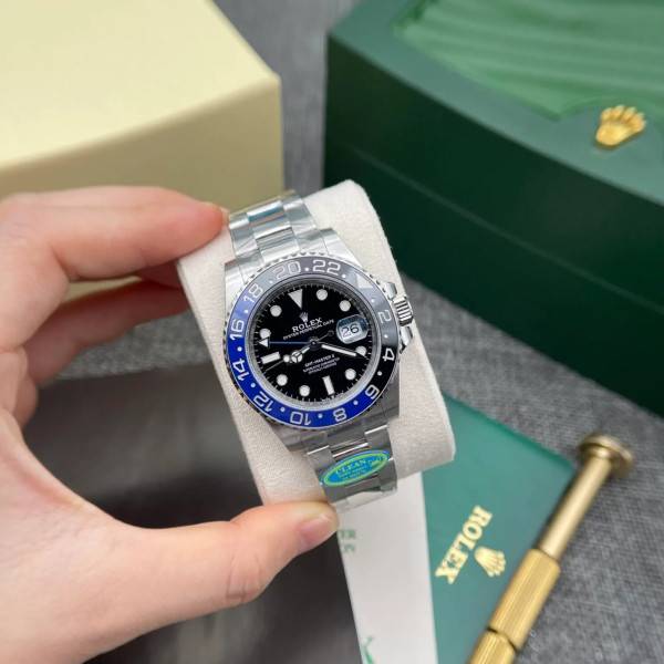 CollectRolex GMT-Master II Black Dial 116710BLNR “Batman”