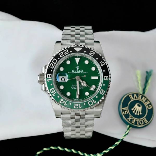 Rolex GMT-Master II 126729VTNR Jubilee “Absinthe”