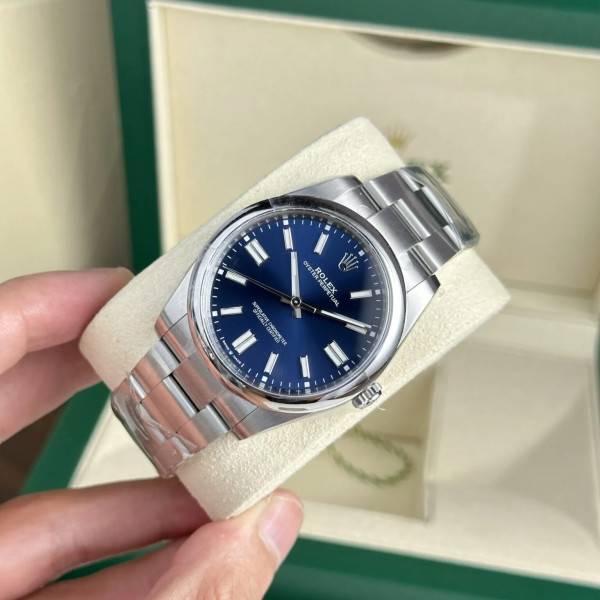 CollectRolex Oyster Perpetual Blue Dial 124300 41 mm